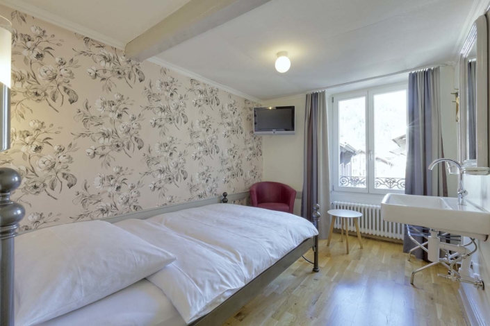 Single rooms at the Alplodge hostel in Interlaken Switzerland