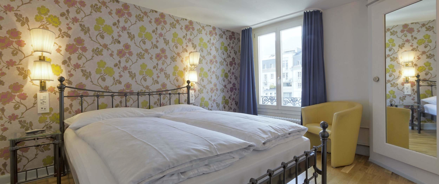 Gemütliche Doppelzimmer im Alplodge Hotel Interlaken – comfortable double rooms at Alplodge Hotel Interlaken Switzerland